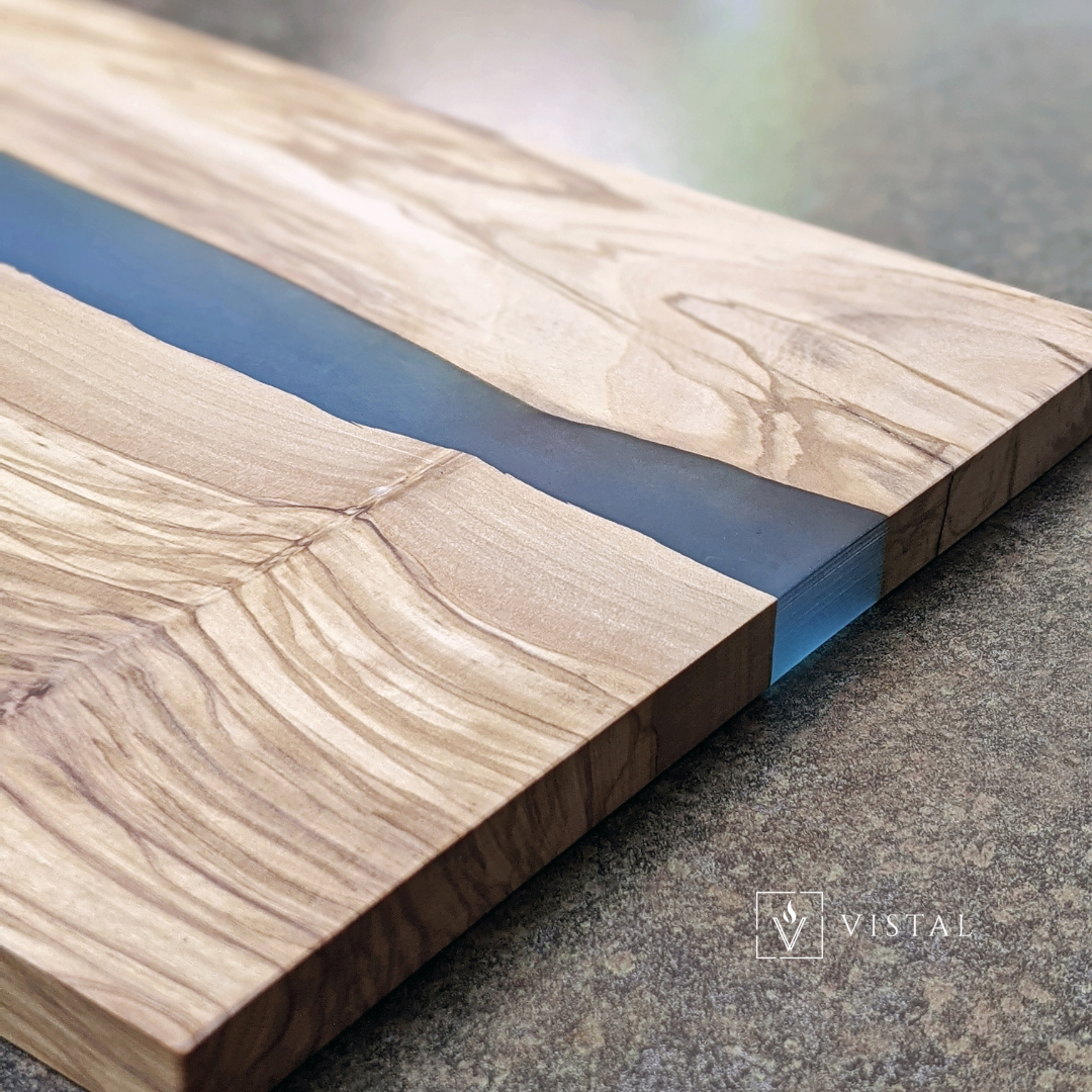 Large Olive-Resin Board with Tumblers
