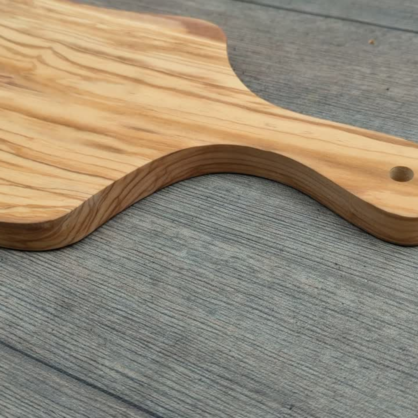 Olive wood charcuterie board with handle | organic shape | Serves 2