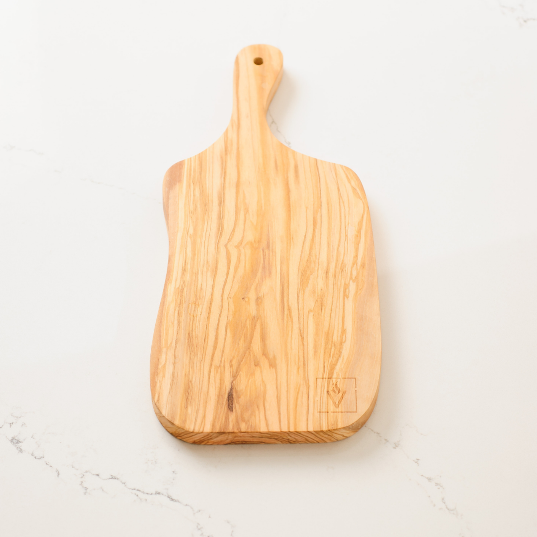 Olive wood charcuterie board with handle | organic shape | Serves 2